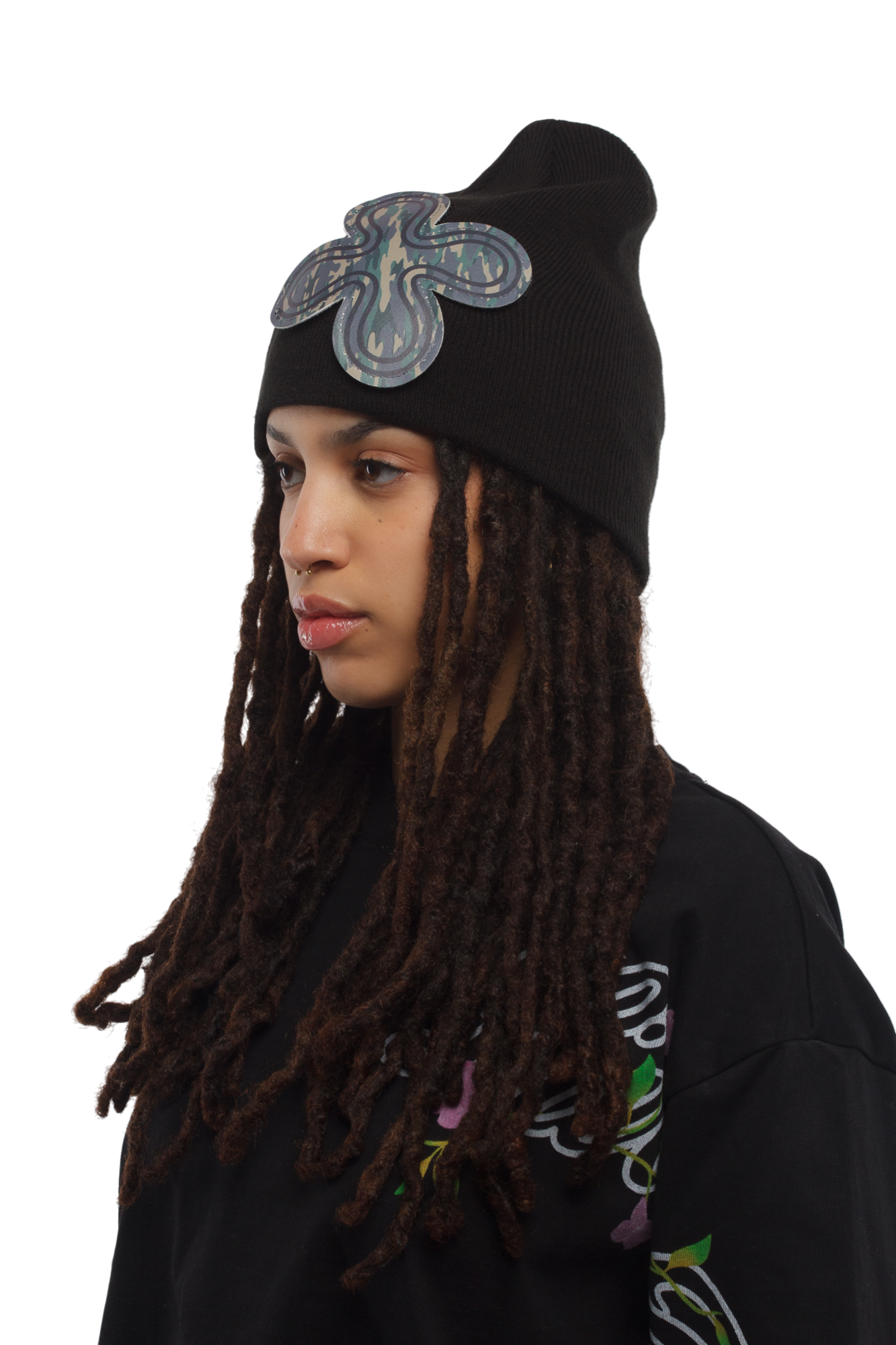 LE NOIR LEATHER PATCH BEANIE